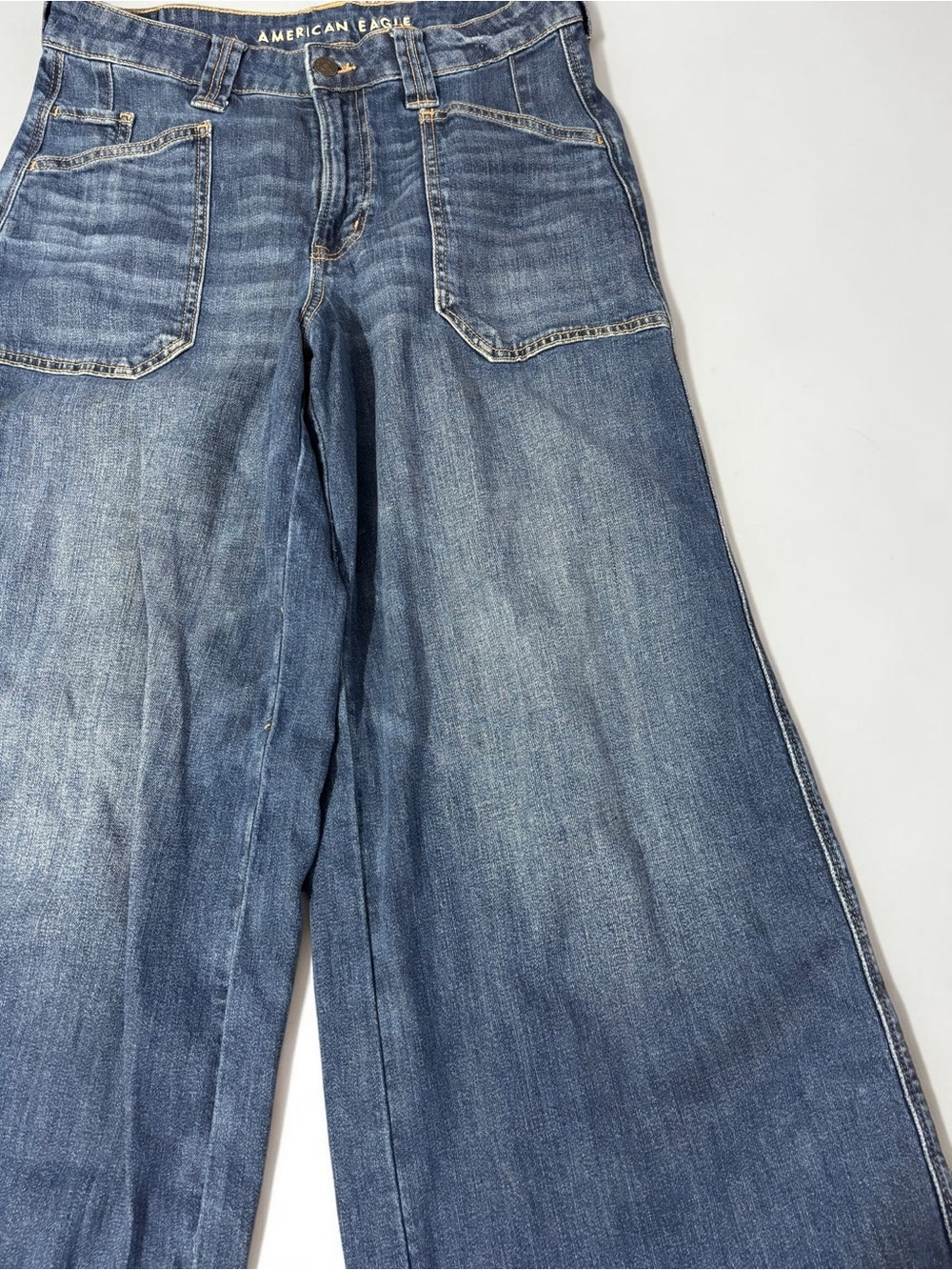 American Eagle Super High-Waisted Ultra Wide Leg Jeans Slouchy Denim Size 6 - Picture 6 of 9
